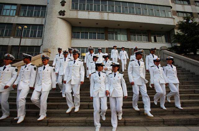 中國(guó)人民解放軍海軍艦艇學(xué)院官網(wǎng)，培養(yǎng)海軍精英的搖籃，中國(guó)人民解放軍海軍艦艇學(xué)院官網(wǎng)，海軍精英的搖籃之地