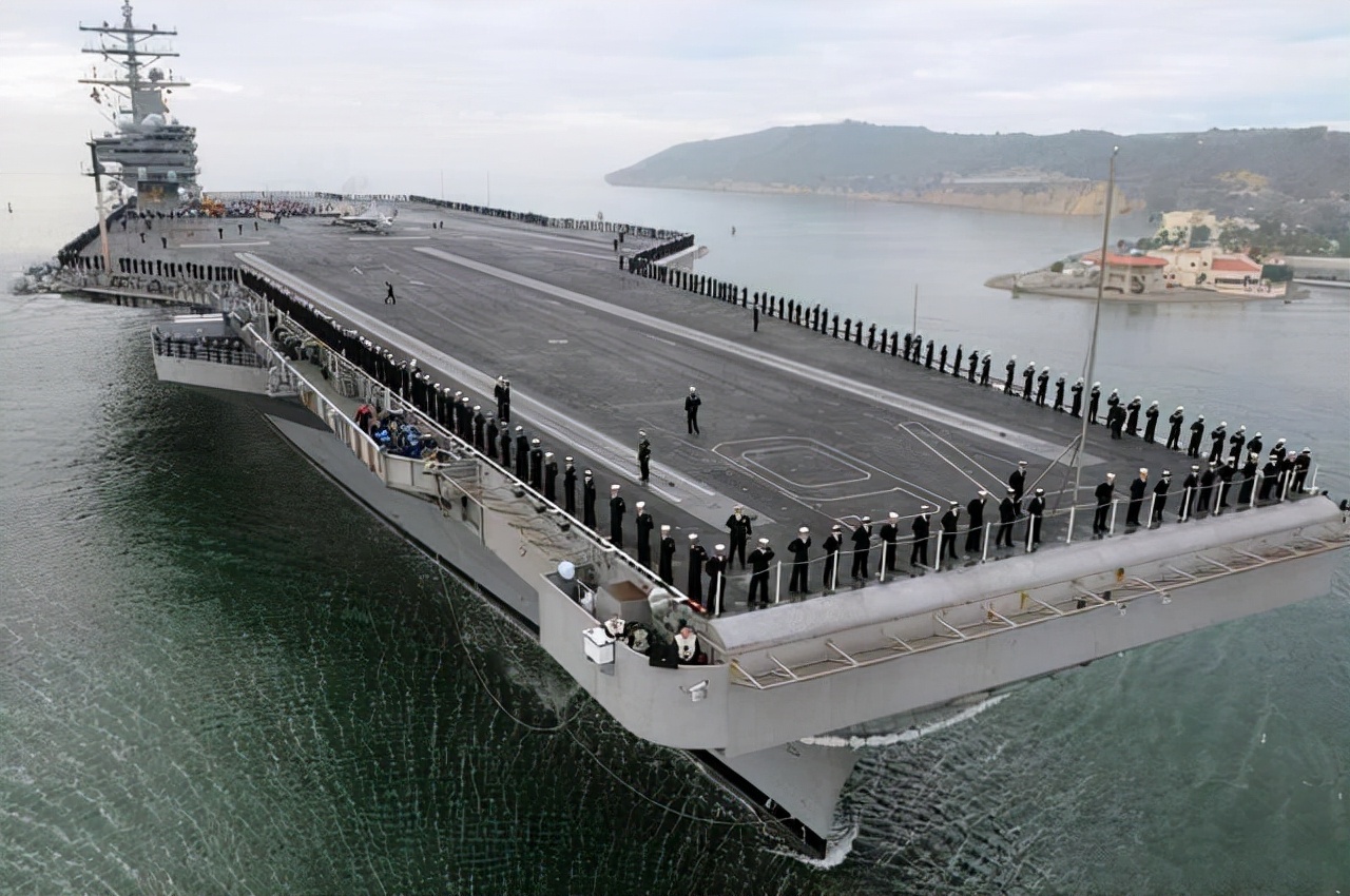 福特號航空母艦，數(shù)字化時代的航海巨擘與掌上科技先鋒，福特號航空母艦，數(shù)字化時代的航?？萍季揠? class=