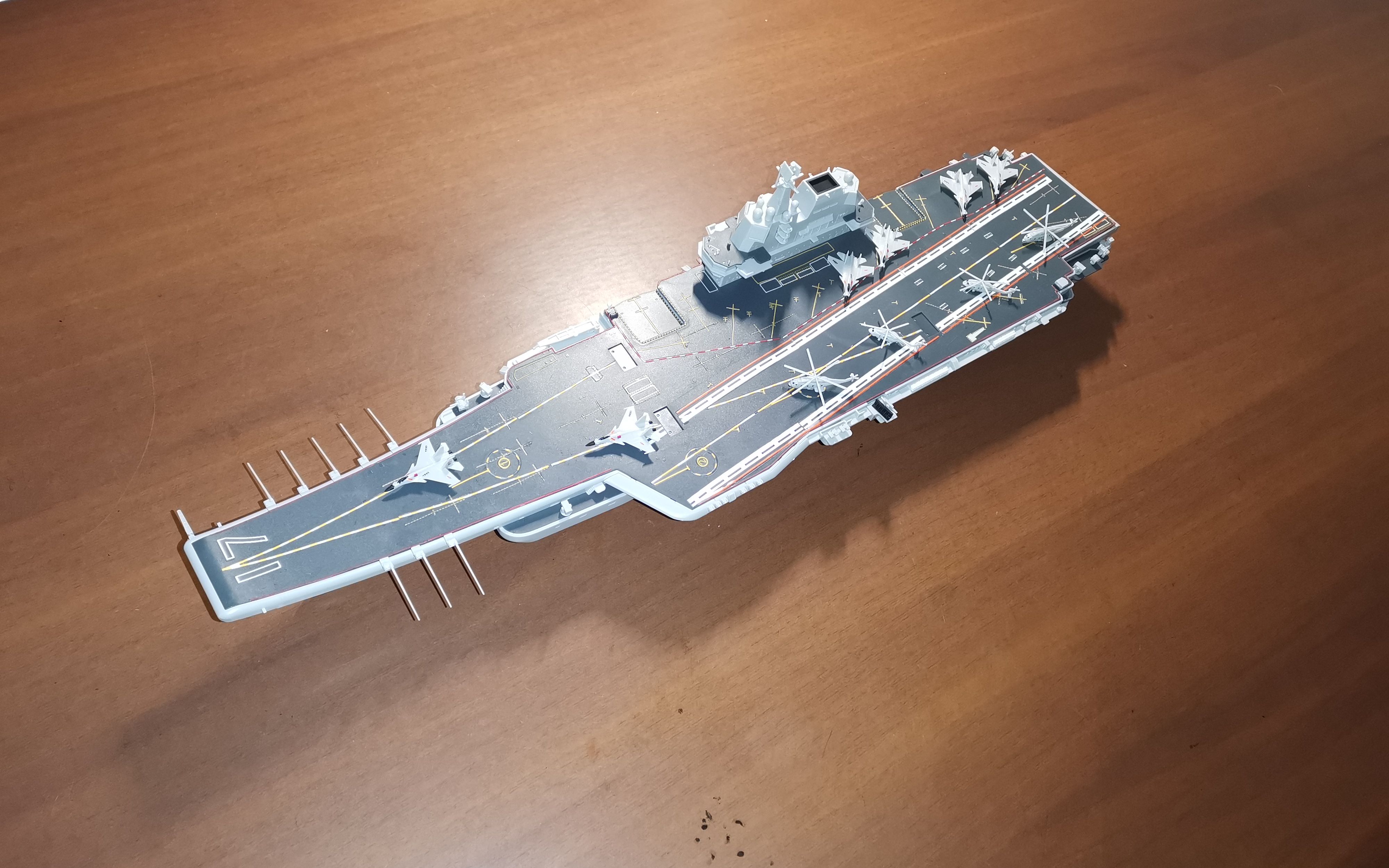 怎樣做航空母艦?zāi)Ｐ?，航空母艦?zāi)Ｐ偷闹谱髦改? class=