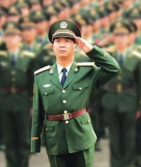 丁曉兵的精神品質(zhì)，堅(jiān)韌不拔，卓越無限的軍人本色，丁曉兵，堅(jiān)韌不拔的卓越軍人本色