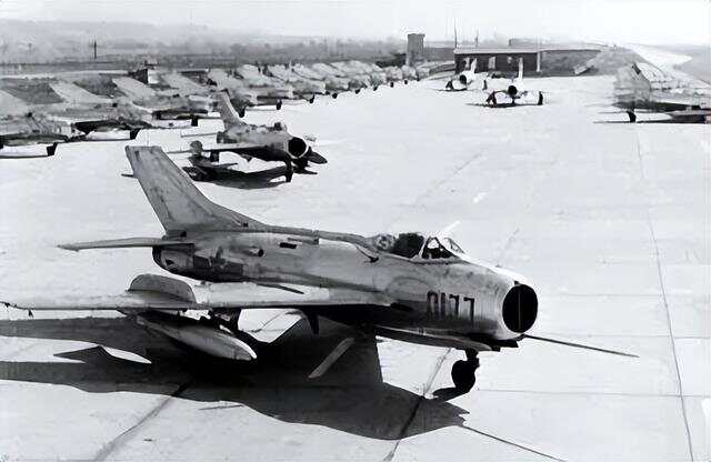 殲6戰(zhàn)斗機(jī)