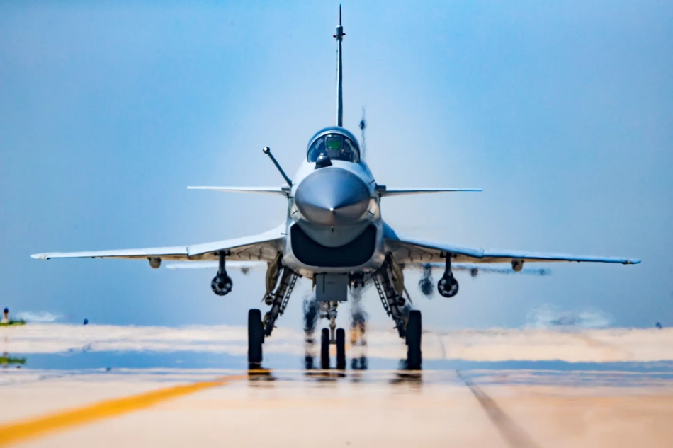 殲10戰(zhàn)斗機(jī)高清圖集，揭示中國空軍現(xiàn)代化力量的縮影，殲10戰(zhàn)斗機(jī)高清圖集，中國空軍現(xiàn)代化力量的時(shí)代縮影