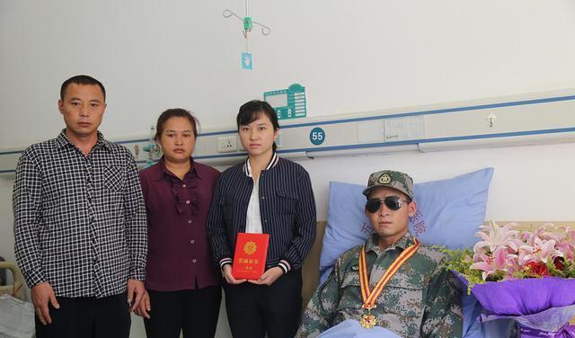 杜富國與八一勛章的榮譽之路，揭示勛章級別的榮耀與責任，杜富國與八一勛章的榮耀之路，勛章背后的責任與榮譽