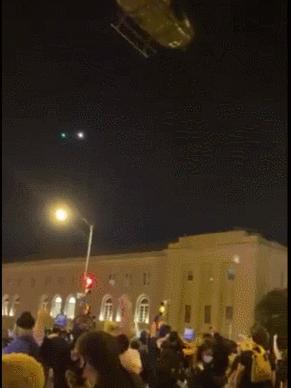 中國黑鷹直升機(jī)在救災(zāi)行動(dòng)中的英勇表現(xiàn)——透過視頻見證力量，中國黑鷹直升機(jī)救災(zāi)行動(dòng)英勇表現(xiàn)，視頻見證力量之巔