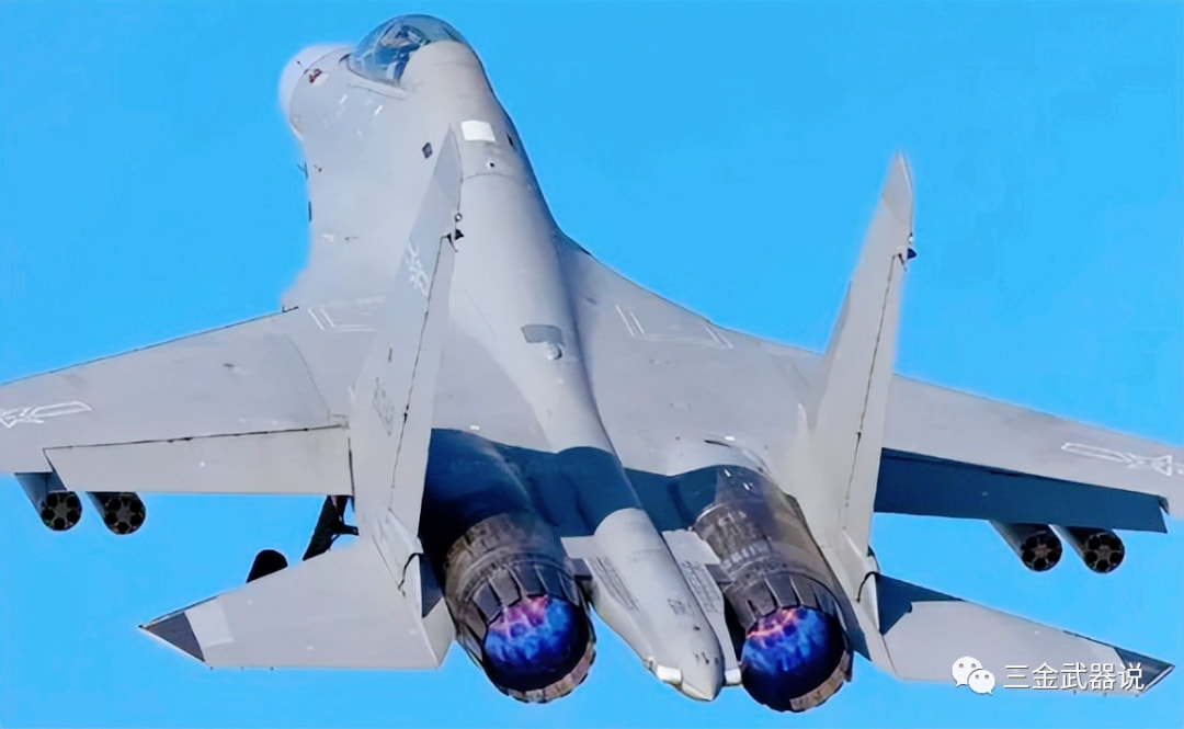 殲-16的原型與蘇-35的關(guān)系探究，殲-16與蘇-35原型關(guān)系探究