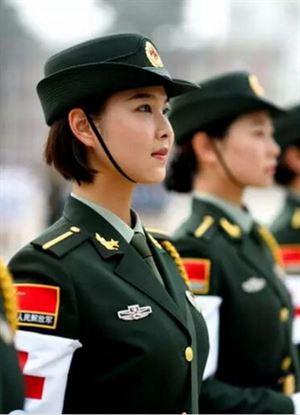 中國(guó)女兵照片，展現(xiàn)力量與榮耀的篇章，中國(guó)女兵風(fēng)采，力量與榮耀的篇章