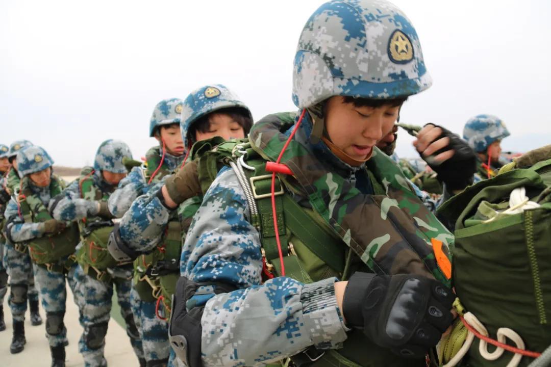 女兵入伍政策在2021年的新變革，機遇與挑戰(zhàn)并存，女兵入伍政策變革，機遇與挑戰(zhàn)并存的新時代篇章（2021年）