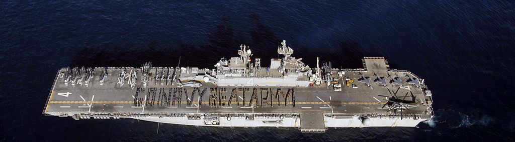 黃蜂級兩棲攻擊艦的載機(jī)能力探討，黃蜂級兩棲攻擊艦載機(jī)能力解析