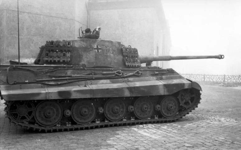 虎式重坦，二戰(zhàn)中的鋼鐵巨獸，虎式重坦，二戰(zhàn)鋼鐵巨獸的傳奇