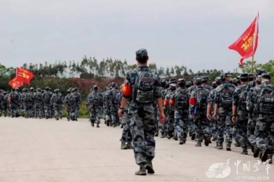 空降兵第十五軍，中國(guó)特種部隊(duì)的精銳力量，空降兵第十五軍，中國(guó)特種部隊(duì)精銳力量展現(xiàn)