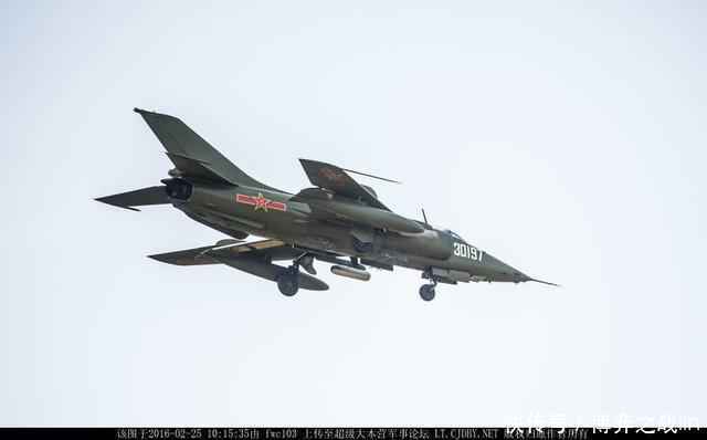 強(qiáng)5攻擊機(jī)機(jī)長(zhǎng)，英勇無畏的空戰(zhàn)先鋒，強(qiáng)5攻擊機(jī)機(jī)長(zhǎng)，英勇空戰(zhàn)先鋒的榮耀之路
