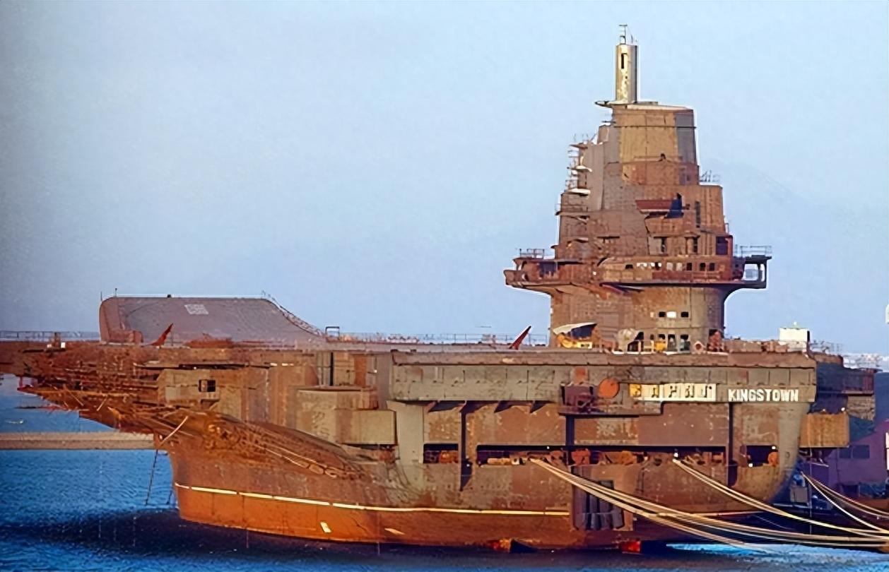 瓦良格號詳解，歷史背景、建造過程與功能特點(diǎn)，瓦良格號全面解析，歷史背景、建造細(xì)節(jié)與功能特點(diǎn)