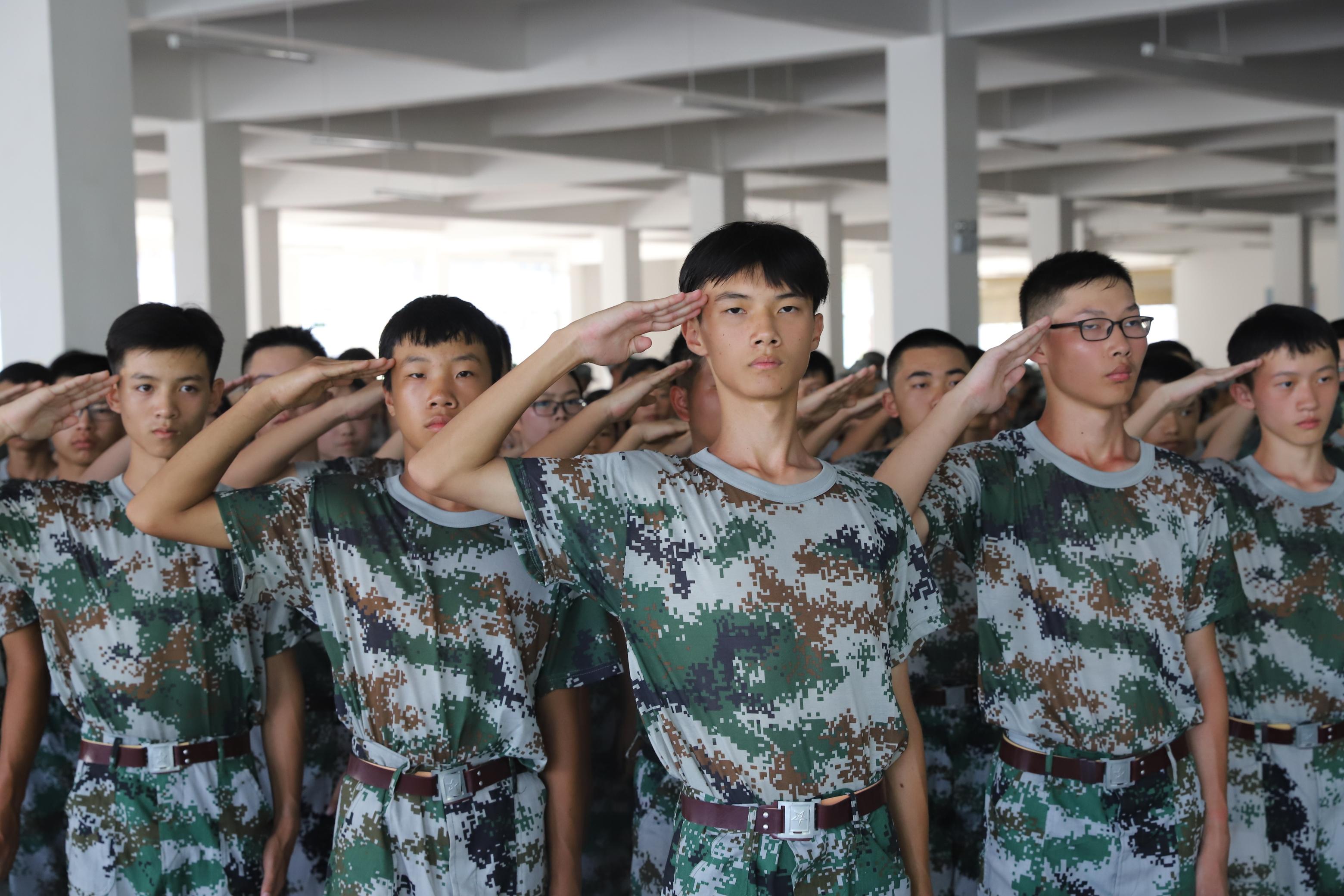 軍事課，培養(yǎng)國防意識的基石，軍事課程，培育國防意識的關鍵基石