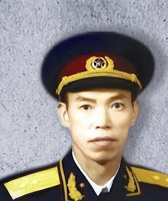 集團軍軍長的軍銜，榮耀與責(zé)任的象征，集團軍軍長，軍銜榮耀與責(zé)任的重托