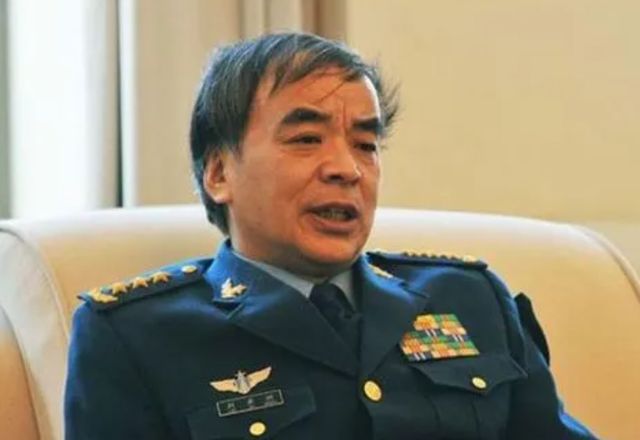 中國(guó)現(xiàn)任空軍上將，壯志凌云，守護(hù)藍(lán)天，中國(guó)空軍上將壯志凌云，藍(lán)天守護(hù)神