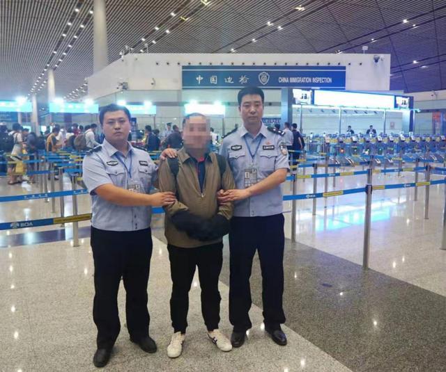 今天的新聞詳細版，全球科技巨頭發(fā)布最新技術(shù)革新及市場趨勢分析，全球科技巨頭發(fā)布最新技術(shù)革新與市場趨勢深度解析，今日新聞詳報