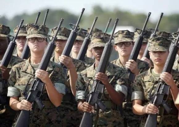 世界各國女兵閱兵圖片，展現(xiàn)力量與榮耀，全球女兵閱兵風(fēng)采，力量與榮耀的展現(xiàn)