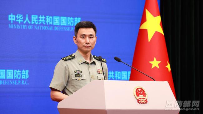 軍事頻道殷曉陽，一位軍事媒體人的風采與擔當，軍事媒體人殷曉陽，風采展現(xiàn)與擔當精神