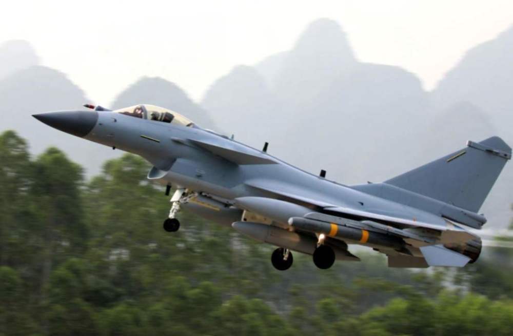 殲-10CE戰(zhàn)斗機性能深度解析，殲-10CE戰(zhàn)斗機性能全面解析