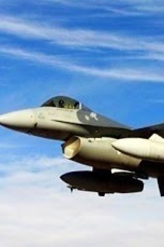 揭秘F-16戰(zhàn)斗機(jī)的三視圖，深度解析其設(shè)計(jì)之美，F(xiàn)-16戰(zhàn)斗機(jī)三視圖全揭秘，深度探討設(shè)計(jì)之美