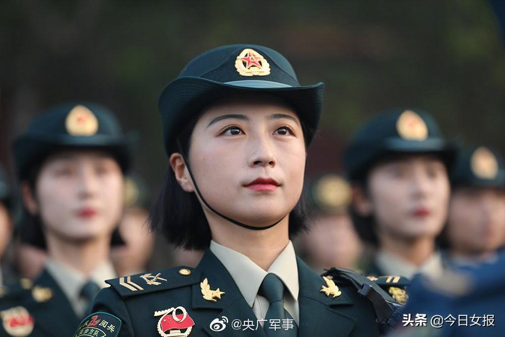 大閱兵女兵方隊，榮耀與力量的象征，大閱兵女兵方隊，榮耀與力量的璀璨展現(xiàn)