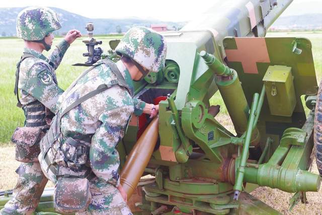 解放軍步兵火控系統(tǒng)，現(xiàn)代化戰(zhàn)爭中的關(guān)鍵力量，解放軍步兵火控系統(tǒng)，現(xiàn)代化戰(zhàn)爭中的核心力量