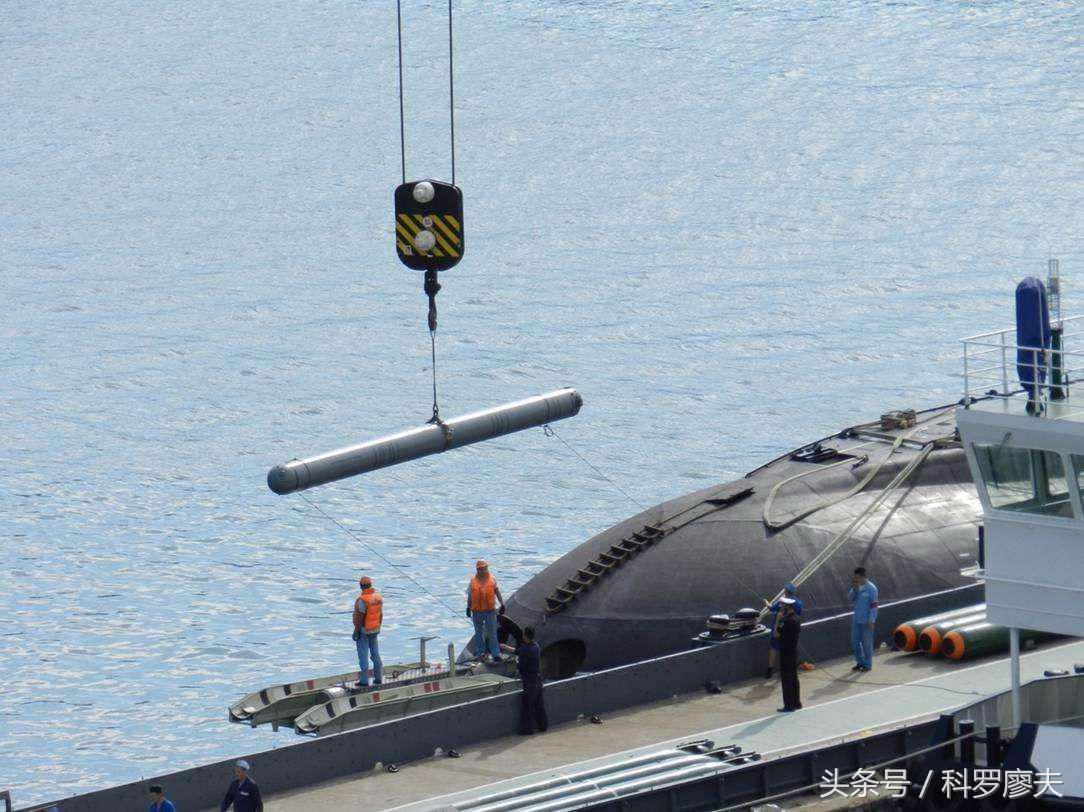 海軍、空軍、陸軍哪個(gè)最累，軍事領(lǐng)域的多維挑戰(zhàn)與職責(zé)分析，軍事領(lǐng)域多維挑戰(zhàn)，海軍、空軍、陸軍哪個(gè)肩負(fù)最重職責(zé)與壓力？