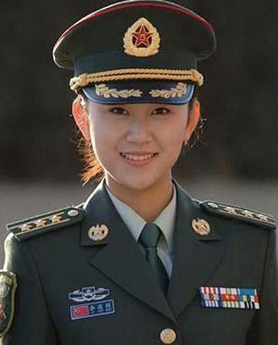 閱兵女兵顏值，當(dāng)代女性的風(fēng)采展現(xiàn)，閱兵女兵顏值，當(dāng)代女性風(fēng)采的璀璨展現(xiàn)