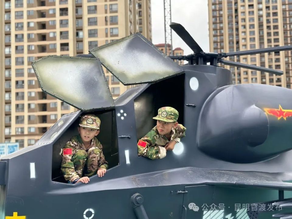 國防軍事科技手工作品，傳統(tǒng)與現(xiàn)代的完美結(jié)合，國防軍事科技手工作品，傳統(tǒng)與現(xiàn)代的完美融合