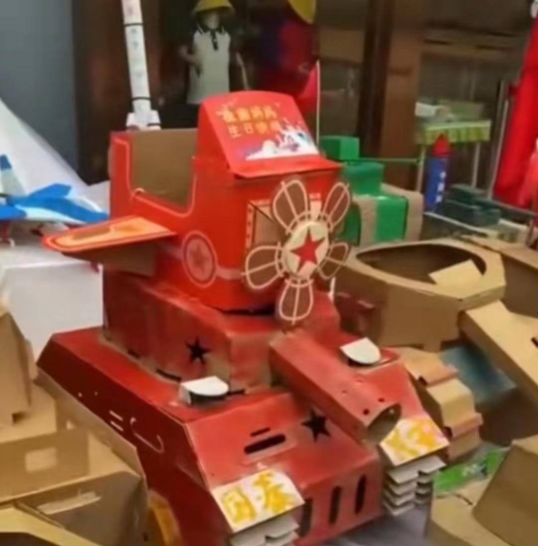 探索航空母艦?zāi)Ｐ?，圖片大全、手工制作的藝術(shù)，航空母艦?zāi)Ｐ吞剿?，圖片大全與手工制作藝術(shù)揭秘