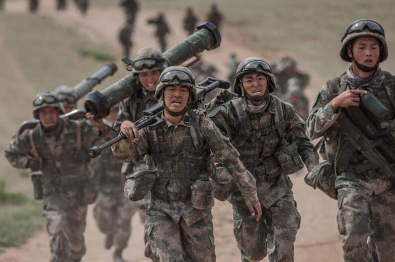揭秘2015年朱日和軍演，一場(chǎng)盛大的軍事盛宴的詳細(xì)解讀，揭秘朱日和軍演，一場(chǎng)盛大的軍事盛宴全景解讀（2015年）