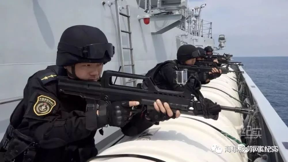 中國海軍打擊海盜，英勇無畏的海洋衛(wèi)士形象展現(xiàn)，中國海軍打擊海盜，英勇海洋衛(wèi)士形象展現(xiàn)