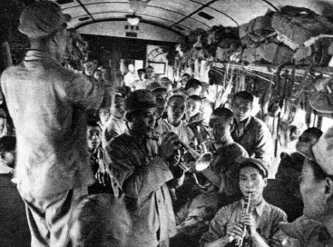 中國人民志愿軍戰(zhàn)歌，唱響英勇斗志的旋律，究竟是誰唱響了這首壯歌？，揭秘，誰唱響了中國人民志愿軍戰(zhàn)歌，英勇斗志旋律的背后故事