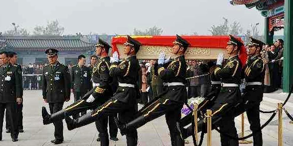 三軍儀仗隊抬棺英雄，榮耀與責(zé)任，三軍儀仗隊抬棺英雄，榮耀與責(zé)任的見證者