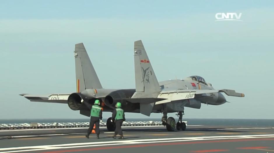 殲-15的飛行速度與機(jī)動(dòng)性能，探索中國(guó)艦載戰(zhàn)斗機(jī)的速度與力量，中國(guó)艦載戰(zhàn)斗機(jī)殲-15的飛行速度與機(jī)動(dòng)性能探索
