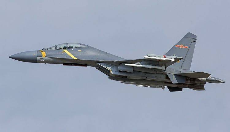 殲-16與F-22，誰更勝一籌？深度解析兩款戰(zhàn)斗機(jī)的優(yōu)劣，殲-16與F-22對(duì)決解析，深度對(duì)比兩款戰(zhàn)斗機(jī)的優(yōu)劣