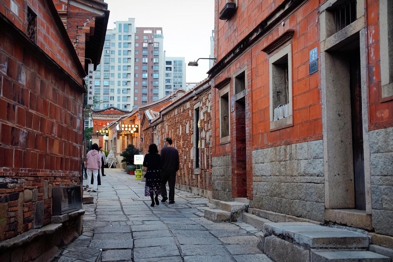 泉州建筑，歷史與現(xiàn)代的交融之美，泉州建筑，歷史與現(xiàn)代的交融之美風采展