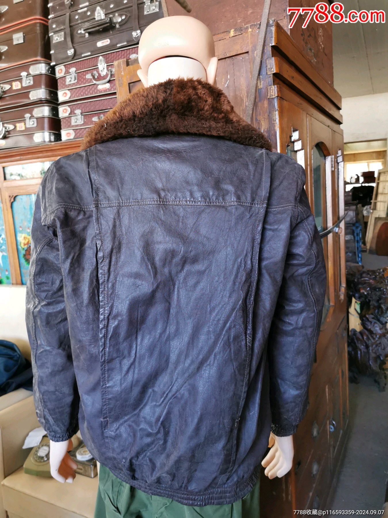 探索未來飛行裝備，21式飛行員新式皮夾克，探索未來飛行裝備，揭秘飛行員新式皮夾克風采