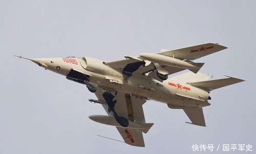 強(qiáng)5攻擊機(jī)尾部，設(shè)計(jì)與功能的獨(dú)特之處，強(qiáng)5攻擊機(jī)尾部設(shè)計(jì)的獨(dú)特功能與特點(diǎn)解析