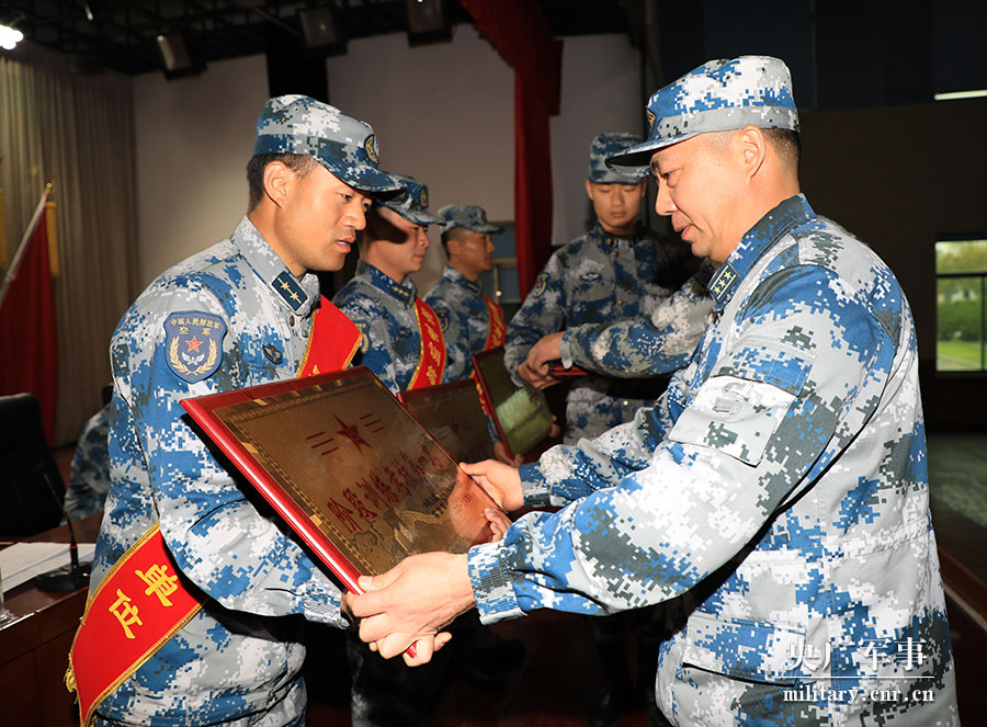 空降兵特種作戰(zhàn)旅旅長，鐵血將領(lǐng)的卓越領(lǐng)導(dǎo)與無畏擔(dān)當(dāng)，鐵血將領(lǐng)的卓越領(lǐng)導(dǎo)與擔(dān)當(dāng)，空降兵特種作戰(zhàn)旅旅長揭秘