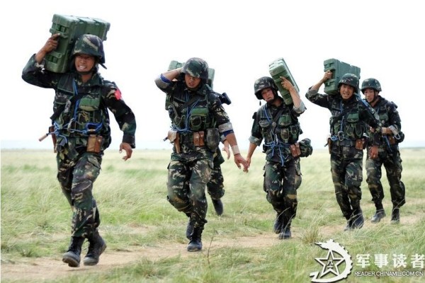 中國人民解放軍陸軍第XXX集團(tuán)軍部隊(duì)，光榮與使命的象征，中國人民解放軍陸軍第XXX集團(tuán)軍部隊(duì)，光榮使命的象征