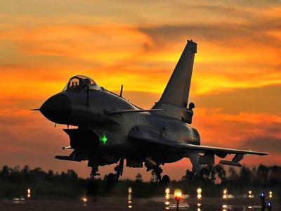 殲-10C會(huì)被淘汰嗎？探討中國空軍現(xiàn)代化進(jìn)程中的挑戰(zhàn)與機(jī)遇，中國空軍現(xiàn)代化進(jìn)程中的挑戰(zhàn)與機(jī)遇，殲-10C的淘汰與升級(jí)探討