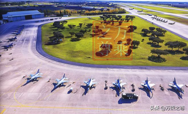 中國(guó)空軍基地英語概述，中國(guó)空軍基地英語簡(jiǎn)介