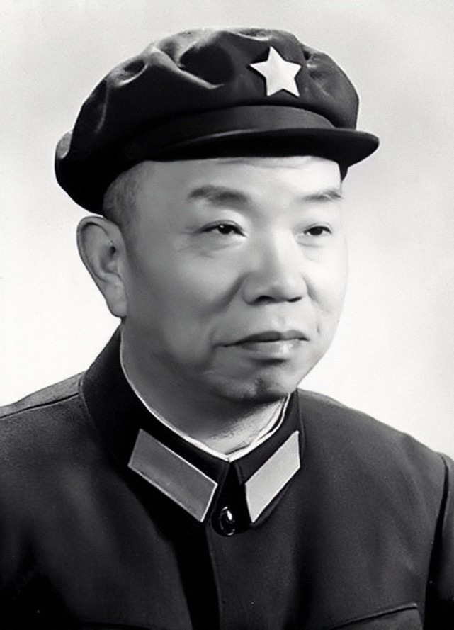 嚴政少將之子嚴千里，家族榮耀與自我奮斗的雙重印記，嚴政少將之子嚴千里，家族榮耀與自我奮斗的烙印