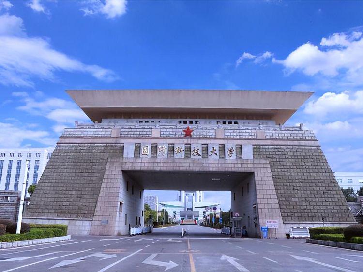 國防大學歷屆校長及其領(lǐng)導歷程，國防大學歷屆校長及其領(lǐng)導歷程概覽