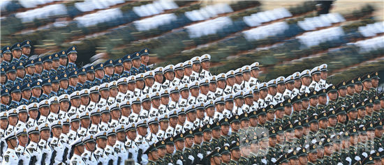 2019年閱兵式揭幕，首個(gè)方隊(duì)震撼登場，震撼登場！首個(gè)方隊(duì)亮相2019年閱兵式