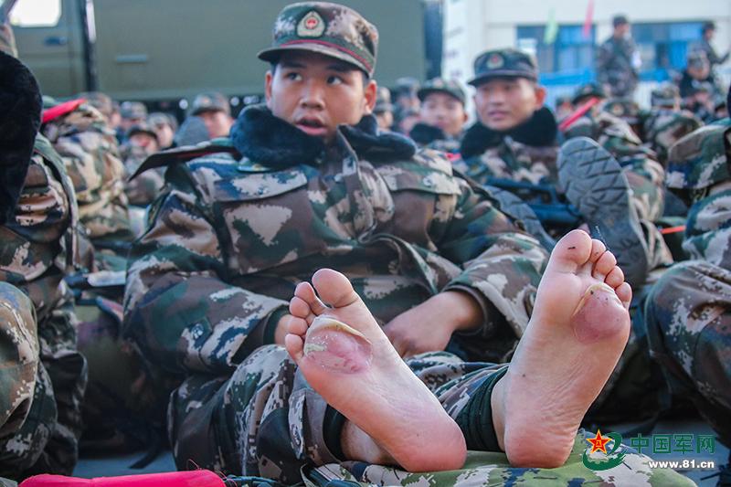 中國武警陸軍女兵，展現(xiàn)新時代風采的圖片，中國武警陸軍女兵，展現(xiàn)新時代風采的颯爽英姿