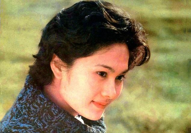 央視軍事講武堂女主持人——現(xiàn)代軍事傳播中的璀璨明珠，央視軍事講武堂女主持人，現(xiàn)代軍事傳播的耀眼明珠