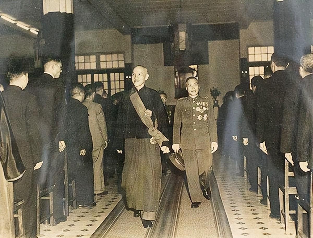 蔣介石敗退臺(tái)灣的歷史背景與原因探究，蔣介石敗退臺(tái)灣的歷史背景與原因深度探究