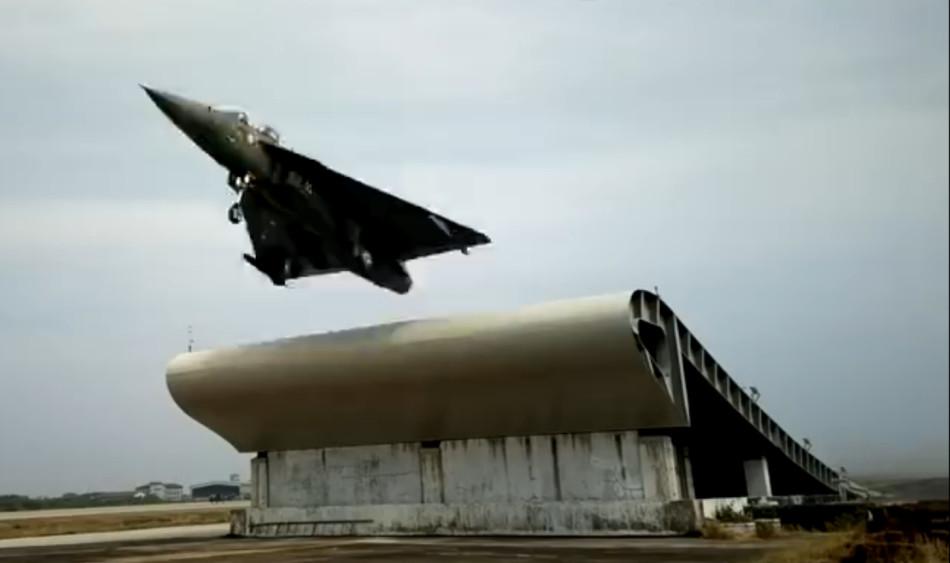 艦載殲-15戰(zhàn)斗機(jī)，中國海軍航空兵力量的驕傲，中國海軍航空兵力量之驕傲——艦載殲-15戰(zhàn)斗機(jī)